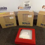 LOTE 201 - 04 PLAFONS DE SOBREPOR 20X20 INCOLUSTRE. (NO ESTADO) ATENÇÃO! FAZER A VISITAÇÃO ANTES DE ARREMATAR, NÃO SABEMOS SE FUNCIONA. LEILÃO NÃO TEM GARANTIA E NEM DEVOLUÇÃO, SUJEITO A POSSÍVEIS AVARIAS VISÍVEIS/OCULTAS E/OU AUSÊNCIA DE COMPONENTES.