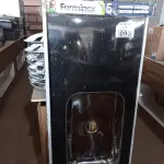 LOTE 093 - 01 PIA EM MÁRMORE SINTÉTICO CIMENTADA COM CUBA EM INOX NAS MEDIDAS: 1,50M X 0,53CM. (NO ESTADO) ATENÇÃO! FAZER A VISITAÇÃO ANTES DE ARREMATAR, NÃO SABEMOS SE FUNCIONA. LEILÃO NÃO TEM GARANTIA E NEM DEVOLUÇÃO, SUJEITO A POSSÍVEIS AVARIAS VISÍVEIS/OCULTAS E/OU AUSÊNCIA DE COMPONENTES.