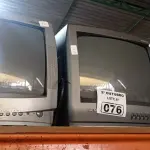 LOTE 076 - 03 TV’S DE TUBO MARCAS E MODELOS DIVERSOS. (NO ESTADO) ATENÇÃO! FAZER A VISITAÇÃO ANTES DE ARREMATAR, NÃO SABEMOS SE FUNCIONA. LEILÃO NÃO TEM GARANTIA E NEM DEVOLUÇÃO, SUJEITO A POSSÍVEIS AVARIAS VISÍVEIS/OCULTAS E/OU AUSÊNCIA DE COMPONENTES.