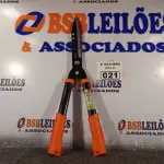 LOTE 021 - 01 TESOURA PARA JARDINAGEM COM CABO EMBORRACHADO. (NO ESTADO) ATENÇÃO! FAZER A VISITAÇÃO ANTES DE ARREMATAR, NÃO SABEMOS SE FUNCIONA. LEILÃO NÃO TEM GARANTIA E NEM DEVOLUÇÃO, SUJEITO A POSSÍVEIS AVARIAS VISÍVEIS/OCULTAS E/OU AUSÊNCIA DE COMPONENTES.