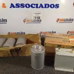 LOTE 118 - 01 LOTE COM VÁRIOS CAPACITORES ANTIGOS MARCAS E MODELOS DIVERSOS. (NO ESTADO) ATENÇÃO! FAZER A VISITAÇÃO ANTES DE ARREMATAR, NÃO SABEMOS SE FUNCIONA. LEILÃO NÃO TEM GARANTIA E NEM DEVOLUÇÃO, SUJEITO A POSSÍVEIS AVARIAS VISÍVEIS/OCULTAS E/OU AUSÊNCIA DE COMPONENTES.