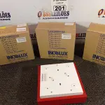 LOTE 201 - 04 PLAFONS DE SOBREPOR 20X20 INCOLUSTRE. (NO ESTADO) ATENÇÃO! FAZER A VISITAÇÃO ANTES DE ARREMATAR, NÃO SABEMOS SE FUNCIONA. LEILÃO NÃO TEM GARANTIA E NEM DEVOLUÇÃO, SUJEITO A POSSÍVEIS AVARIAS VISÍVEIS/OCULTAS E/OU AUSÊNCIA DE COMPONENTES.