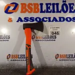 LOTE 046 - 01 MACHADINHA CAÇA E PESCA COM CABO EMBORRACHADO. (NO ESTADO) ATENÇÃO! FAZER A VISITAÇÃO ANTES DE ARREMATAR, NÃO SABEMOS SE FUNCIONA. LEILÃO NÃO TEM GARANTIA E NEM DEVOLUÇÃO, SUJEITO A POSSÍVEIS AVARIAS VISÍVEIS/OCULTAS E/OU AUSÊNCIA DE COMPONENTES.