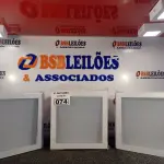 LOTE 074 - 03 LUMINÁRIAS DE EMBUTIR MARCAS EDIBRAZ. (NO ESTADO) ATENÇÃO! FAZER A VISITAÇÃO ANTES DE ARREMATAR, NÃO SABEMOS SE FUNCIONA. LEILÃO NÃO TEM GARANTIA E NEM DEVOLUÇÃO, SUJEITO A POSSÍVEIS AVARIAS VISÍVEIS/OCULTAS E/OU AUSÊNCIA DE COMPONENTES.