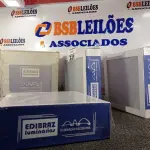 LOTE 231 - 04 LUMINÁRIAS DE EMBUTIR MARCAS EDIBRAZ. (NO ESTADO) ATENÇÃO! FAZER A VISITAÇÃO ANTES DE ARREMATAR, NÃO SABEMOS SE FUNCIONA. LEILÃO NÃO TEM GARANTIA E NEM DEVOLUÇÃO, SUJEITO A POSSÍVEIS AVARIAS VISÍVEIS/OCULTAS E/OU AUSÊNCIA DE COMPONENTES.