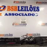 LOTE 066 - 02 MINIS CPU MARCAS HP.  (NO ESTADO) ATENÇÃO! FAZER A VISITAÇÃO ANTES DE ARREMATAR, NÃO SABEMOS SE FUNCIONA. LEILÃO NÃO TEM GARANTIA E NEM DEVOLUÇÃO, SUJEITO A POSSÍVEIS AVARIAS VISÍVEIS/OCULTAS E/OU AUSÊNCIA DE COMPONENTES.