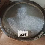 LOTE 225 - 06 PENEIRAS MARCAS E MODELOS DIVERSOS. (NO ESTADO) ATENÇÃO! FAZER A VISITAÇÃO ANTES DE ARREMATAR, NÃO SABEMOS SE FUNCIONA. LEILÃO NÃO TEM GARANTIA E NEM DEVOLUÇÃO, SUJEITO A POSSÍVEIS AVARIAS VISÍVEIS/OCULTAS E/OU AUSÊNCIA DE COMPONENTES.