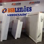 LOTE 097 - 03 LUMINÁRIAS DE EMBUTIR. (NO ESTADO) ATENÇÃO! FAZER A VISITAÇÃO ANTES DE ARREMATAR, NÃO SABEMOS SE FUNCIONA. LEILÃO NÃO TEM GARANTIA E NEM DEVOLUÇÃO, SUJEITO A POSSÍVEIS AVARIAS VISÍVEIS/OCULTAS E/OU AUSÊNCIA DE COMPONENTES.