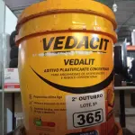 LOTE 365 - 01 BALDE DE VEDALIT, ADITIVO PLASTIFICANTE CONCENTRADO PARA ARGAMASSA DE ASSENTAMENTO E REBOCO CONVENCIONAL 18L. (NO ESTADO) ATENÇÃO! FAZER A VISITAÇÃO ANTES DE ARREMATAR, NÃO SABEMOS SE FUNCIONA. LEILÃO NÃO TEM GARANTIA E NEM DEVOLUÇÃO, SUJEITO A POSSÍVEIS AVARIAS VISÍVEIS/OCULTAS E/OU AUSÊNCIA DE COMPONENTES.