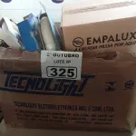 LOTE 325 - 01 LOTE COM VÁRIAS LÂMPADAS REDONDAS FLUORESCENTES E REATORES MARCAS E MODELOS DIVERSOS. (NO ESTADO) ATENÇÃO! FAZER A VISITAÇÃO ANTES DE ARREMATAR, NÃO SABEMOS SE FUNCIONA. LEILÃO NÃO TEM GARANTIA E NEM DEVOLUÇÃO, SUJEITO A POSSÍVEIS AVARIAS VISÍVEIS/OCULTAS E/OU AUSÊNCIA DE COMPONENTES.