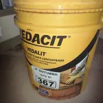 LOTE 367 - 01 BALDE DE VEDALIT, ADITIVO PLASTIFICANTE CONCENTRADO PARA ARGAMASSA DE ASSENTAMENTO E REBOCO CONVENCIONAL 18L. (NO ESTADO) ATENÇÃO! FAZER A VISITAÇÃO ANTES DE ARREMATAR, NÃO SABEMOS SE FUNCIONA. LEILÃO NÃO TEM GARANTIA E NEM DEVOLUÇÃO, SUJEITO A POSSÍVEIS AVARIAS VISÍVEIS/OCULTAS E/OU AUSÊNCIA DE COMPONENTES.