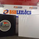 LOTE 343 - 02 PLAFONS DE SOBREPOR 40X40. (NO ESTADO) ATENÇÃO! FAZER A VISITAÇÃO ANTES DE ARREMATAR, NÃO SABEMOS SE FUNCIONA. LEILÃO NÃO TEM GARANTIA E NEM DEVOLUÇÃO, SUJEITO A POSSÍVEIS AVARIAS VISÍVEIS/OCULTAS E/OU AUSÊNCIA DE COMPONENTES.
