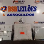LOTE 336 - 03 LUMINÁRIAS DE EMBUTIR. (NO ESTADO) ATENÇÃO! FAZER A VISITAÇÃO ANTES DE ARREMATAR, NÃO SABEMOS SE FUNCIONA. LEILÃO NÃO TEM GARANTIA E NEM DEVOLUÇÃO, SUJEITO A POSSÍVEIS AVARIAS VISÍVEIS/OCULTAS E/OU AUSÊNCIA DE COMPONENTES.