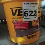 LOTE 622 - 01 BALDE DE VEDACIT, ADITIVO IMPERMEABILIZANTE PARA CONCRETOS E ARGAMASSAS 18L. (NO ESTADO) ATENÇÃO! FAZER A VISITAÇÃO ANTES DE ARREMATAR, NÃO SABEMOS SE FUNCIONA. LEILÃO NÃO TEM GARANTIA E NEM DEVOLUÇÃO, SUJEITO A POSSÍVEIS AVARIAS VISÍVEIS/OCULTAS E/OU AUSÊNCIA DE COMPONENTES.
