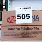 LOTE 505 - 01 LOTE COM VÁRIAS BISNAGAS DE ADESIVO PLÁSTICO 75G. (NO ESTADO) ATENÇÃO! FAZER A VISITAÇÃO ANTES DE ARREMATAR, NÃO SABEMOS SE FUNCIONA. LEILÃO NÃO TEM GARANTIA E NEM DEVOLUÇÃO, SUJEITO A POSSÍVEIS AVARIAS VISÍVEIS/OCULTAS E/OU AUSÊNCIA DE COMPONENTES.