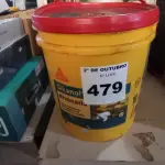 LOTE 479 - 01 BALDE DE SIKANOL ALVENARIA, ADITIVO PLASTIFICANTE PARA ARGAMASSA DE ASSENTAMENTO E REBOCO. (NO ESTADO) ATENÇÃO! FAZER A VISITAÇÃO ANTES DE ARREMATAR, NÃO SABEMOS SE FUNCIONA. LEILÃO NÃO TEM GARANTIA E NEM DEVOLUÇÃO, SUJEITO A POSSÍVEIS AVARIAS VISÍVEIS/OCULTAS E/OU AUSÊNCIA DE COMPONENTES.