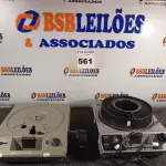LOTE 561 - 02 PROJETORES DE SLIDES MARCAS KODAK. (NO ESTADO) ATENÇÃO! FAZER A VISITAÇÃO ANTES DE ARREMATAR, NÃO SABEMOS SE FUNCIONA. LEILÃO NÃO TEM GARANTIA E NEM DEVOLUÇÃO, SUJEITO A POSSÍVEIS AVARIAS VISÍVEIS/OCULTAS E/OU AUSÊNCIA DE COMPONENTES.