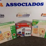 LOTE 449 - 01 BONECO TEIMOSO E 02 JOGOS DESCOBRINDO A MATEMÁTICA. (NO ESTADO) ATENÇÃO! FAZER A VISITAÇÃO ANTES DE ARREMATAR, NÃO SABEMOS SE FUNCIONA. LEILÃO NÃO TEM GARANTIA E NEM DEVOLUÇÃO, SUJEITO A POSSÍVEIS AVARIAS VISÍVEIS/OCULTAS E/OU AUSÊNCIA DE COMPONENTES.
