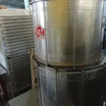 LOTE 468 - 03 INSTRUMENTOS MUSICAIS. (NO ESTADO) ATENÇÃO! FAZER A VISITAÇÃO ANTES DE ARREMATAR, NÃO SABEMOS SE FUNCIONA. LEILÃO NÃO TEM GARANTIA E NEM DEVOLUÇÃO, SUJEITO A POSSÍVEIS AVARIAS VISÍVEIS/OCULTAS E/OU AUSÊNCIA DE COMPONENTES.