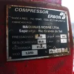 LOTE 470 - 01 COMPRESSOR DE AR COM MOTOR MONOFÁSICO DE 1CV. (NO ESTADO) ATENÇÃO! FAZER A VISITAÇÃO ANTES DE ARREMATAR, NÃO SABEMOS SE FUNCIONA. LEILÃO NÃO TEM GARANTIA E NEM DEVOLUÇÃO, SUJEITO A POSSÍVEIS AVARIAS VISÍVEIS/OCULTAS E/OU AUSÊNCIA DE COMPONENTES.