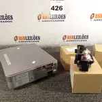 LOTE 426 - 01 PROJETOR MULTIMIDIA E 03 LÂMPADAS. (NO ESTADO) ATENÇÃO! FAZER A VISITAÇÃO ANTES DE ARREMATAR, NÃO SABEMOS SE FUNCIONA. LEILÃO NÃO TEM GARANTIA E NEM DEVOLUÇÃO, SUJEITO A POSSÍVEIS AVARIAS VISÍVEIS/OCULTAS E/OU AUSÊNCIA DE COMPONENTES.