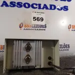 LOTE 569 - 01 FONTE DE ALIMENTAÇÃO ESTABILIZADA 12V 3 AMPERES. (NO ESTADO) ATENÇÃO! FAZER A VISITAÇÃO ANTES DE ARREMATAR, NÃO SABEMOS SE FUNCIONA. LEILÃO NÃO TEM GARANTIA E NEM DEVOLUÇÃO, SUJEITO A POSSÍVEIS AVARIAS VISÍVEIS/OCULTAS E/OU AUSÊNCIA DE COMPONENTES.