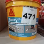 LOTE 471 - 01 BALDE DE SIKA BAUCRYL VEDA FRISO, EMULSÃO ACRÍLICA PARA IMPERMEABILIZAÇÃO DE JUNTAS E FRISOS EM FACHADAS 12KG. (NO ESTADO) ATENÇÃO! FAZER A VISITAÇÃO ANTES DE ARREMATAR, NÃO SABEMOS SE FUNCIONA. LEILÃO NÃO TEM GARANTIA E NEM DEVOLUÇÃO, SUJEITO A POSSÍVEIS AVARIAS VISÍVEIS/OCULTAS E/OU AUSÊNCIA DE COMPONENTES.