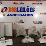 LOTE 311 - 04 ARANDELAS. (NO ESTADO) ATENÇÃO! FAZER A VISITAÇÃO ANTES DE ARREMATAR, NÃO SABEMOS SE FUNCIONA. LEILÃO NÃO TEM GARANTIA E NEM DEVOLUÇÃO, SUJEITO A POSSÍVEIS AVARIAS VISÍVEIS/OCULTAS E/OU AUSÊNCIA DE COMPONENTES.