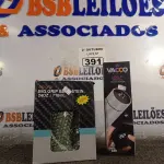 LOTE 391 - 01 KIT COPO + GARRAFA TÉRMICOS. (NO ESTADO) ATENÇÃO! FAZER A VISITAÇÃO ANTES DE ARREMATAR, NÃO SABEMOS SE FUNCIONA. LEILÃO NÃO TEM GARANTIA E NEM DEVOLUÇÃO, SUJEITO A POSSÍVEIS AVARIAS VISÍVEIS/OCULTAS E/OU AUSÊNCIA DE COMPONENTES.