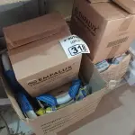 LOTE 318 - 01 LOTE COM VÁRIAS LÂMPADAS REDONDAS FLUORESCENTES E REATORES MARCAS E MODELOS DIVERSOS. (NO ESTADO) ATENÇÃO! FAZER A VISITAÇÃO ANTES DE ARREMATAR, NÃO SABEMOS SE FUNCIONA. LEILÃO NÃO TEM GARANTIA E NEM DEVOLUÇÃO, SUJEITO A POSSÍVEIS AVARIAS VISÍVEIS/OCULTAS E/OU AUSÊNCIA DE COMPONENTES.