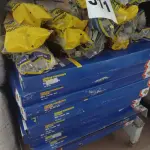 LOTE 511 - 01 LOTE COM VÁRIAS LÂMPADAS FLUORESCENTE CIRCULAR E REATORES. (NO ESTADO) ATENÇÃO! FAZER A VISITAÇÃO ANTES DE ARREMATAR, NÃO SABEMOS SE FUNCIONA. LEILÃO NÃO TEM GARANTIA E NEM DEVOLUÇÃO, SUJEITO A POSSÍVEIS AVARIAS VISÍVEIS/OCULTAS E/OU AUSÊNCIA DE COMPONENTES.