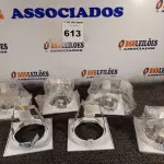 LOTE 613 - 06 LUMINÁRIAS DE EMBUTIR. (NO ESTADO) ATENÇÃO! FAZER A VISITAÇÃO ANTES DE ARREMATAR, NÃO SABEMOS SE FUNCIONA. LEILÃO NÃO TEM GARANTIA E NEM DEVOLUÇÃO, SUJEITO A POSSÍVEIS AVARIAS VISÍVEIS/OCULTAS E/OU AUSÊNCIA DE COMPONENTES.