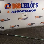 LOTE 421 - 01 VARA DE PESCA GRANDE. (NO ESTADO) ATENÇÃO! FAZER A VISITAÇÃO ANTES DE ARREMATAR, NÃO SABEMOS SE FUNCIONA. LEILÃO NÃO TEM GARANTIA E NEM DEVOLUÇÃO, SUJEITO A POSSÍVEIS AVARIAS VISÍVEIS/OCULTAS E/OU AUSÊNCIA DE COMPONENTES.