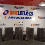 LOTE 610 - 05 ARANDELAS RETANGULARES RÚSTICAS. (NO ESTADO) ATENÇÃO! FAZER A VISITAÇÃO ANTES DE ARREMATAR, NÃO SABEMOS SE FUNCIONA. LEILÃO NÃO TEM GARANTIA E NEM DEVOLUÇÃO, SUJEITO A POSSÍVEIS AVARIAS VISÍVEIS/OCULTAS E/OU AUSÊNCIA DE COMPONENTES.