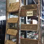 LOTE 549 - 02 ESCADAS DE METAL. (NO ESTADO) ATENÇÃO! FAZER A VISITAÇÃO ANTES DE ARREMATAR, NÃO SABEMOS SE FUNCIONA. LEILÃO NÃO TEM GARANTIA E NEM DEVOLUÇÃO, SUJEITO A POSSÍVEIS AVARIAS VISÍVEIS/OCULTAS E/OU AUSÊNCIA DE COMPONENTES.