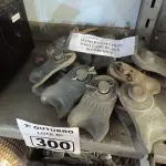 LOTE 300 - 10 MANILHAS/SAPATILHAS PARA CABO DE AÇO. (NO ESTADO) ATENÇÃO! FAZER A VISITAÇÃO ANTES DE ARREMATAR, NÃO SABEMOS SE FUNCIONA. LEILÃO NÃO TEM GARANTIA E NEM DEVOLUÇÃO, SUJEITO A POSSÍVEIS AVARIAS VISÍVEIS/OCULTAS E/OU AUSÊNCIA DE COMPONENTES.