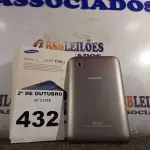 LOTE 432 - 01 TABLET SAMSUNG GALAXY TAB2. (NO ESTADO) ATENÇÃO! FAZER A VISITAÇÃO ANTES DE ARREMATAR, NÃO SABEMOS SE FUNCIONA. LEILÃO NÃO TEM GARANTIA E NEM DEVOLUÇÃO, SUJEITO A POSSÍVEIS AVARIAS VISÍVEIS/OCULTAS E/OU AUSÊNCIA DE COMPONENTES.