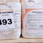 LOTE 493 - 20 LITROS DE SABONETE DE ESPUMA ANTISSÉPTICO. (NO ESTADO) ATENÇÃO! FAZER A VISITAÇÃO ANTES DE ARREMATAR, NÃO SABEMOS SE FUNCIONA. LEILÃO NÃO TEM GARANTIA E NEM DEVOLUÇÃO, SUJEITO A POSSÍVEIS AVARIAS VISÍVEIS/OCULTAS E/OU AUSÊNCIA DE COMPONENTES.