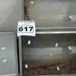 LOTE 617 - 04 LUMINÁRIAS DE PÁTIO. (NO ESTADO) ATENÇÃO! FAZER A VISITAÇÃO ANTES DE ARREMATAR, NÃO SABEMOS SE FUNCIONA. LEILÃO NÃO TEM GARANTIA E NEM DEVOLUÇÃO, SUJEITO A POSSÍVEIS AVARIAS VISÍVEIS/OCULTAS E/OU AUSÊNCIA DE COMPONENTES.
