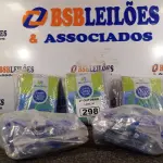 LOTE 298 - 10 PACOTES DE LUVAS DE LÁTEX TAMANHO “P”. (NO ESTADO) ATENÇÃO! FAZER A VISITAÇÃO ANTES DE ARREMATAR, NÃO SABEMOS SE FUNCIONA. LEILÃO NÃO TEM GARANTIA E NEM DEVOLUÇÃO, SUJEITO A POSSÍVEIS AVARIAS VISÍVEIS/OCULTAS E/OU AUSÊNCIA DE COMPONENTES.