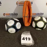 LOTE 419 - 02 BOLAS DE FUTEBOL E 01 BOLA DE BASQUETE. (NO ESTADO) ATENÇÃO! FAZER A VISITAÇÃO ANTES DE ARREMATAR, NÃO SABEMOS SE FUNCIONA. LEILÃO NÃO TEM GARANTIA E NEM DEVOLUÇÃO, SUJEITO A POSSÍVEIS AVARIAS VISÍVEIS/OCULTAS E/OU AUSÊNCIA DE COMPONENTES.
