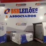 LOTE 507 - 03 LUMINÁRIAS DE EMBUTIR 20X20 MARCAS EDIBRAZ. (NO ESTADO) ATENÇÃO! FAZER A VISITAÇÃO ANTES DE ARREMATAR, NÃO SABEMOS SE FUNCIONA. LEILÃO NÃO TEM GARANTIA E NEM DEVOLUÇÃO, SUJEITO A POSSÍVEIS AVARIAS VISÍVEIS/OCULTAS E/OU AUSÊNCIA DE COMPONENTES.