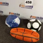 LOTE 458 - 02 BOLAS DE FUTEBOL E 01 BOLA DE BASQUETE. (NO ESTADO) ATENÇÃO! FAZER A VISITAÇÃO ANTES DE ARREMATAR, NÃO SABEMOS SE FUNCIONA. LEILÃO NÃO TEM GARANTIA E NEM DEVOLUÇÃO, SUJEITO A POSSÍVEIS AVARIAS VISÍVEIS/OCULTAS E/OU AUSÊNCIA DE COMPONENTES.