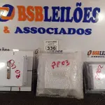 LOTE 336 - 03 LUMINÁRIAS DE EMBUTIR. (NO ESTADO) ATENÇÃO! FAZER A VISITAÇÃO ANTES DE ARREMATAR, NÃO SABEMOS SE FUNCIONA. LEILÃO NÃO TEM GARANTIA E NEM DEVOLUÇÃO, SUJEITO A POSSÍVEIS AVARIAS VISÍVEIS/OCULTAS E/OU AUSÊNCIA DE COMPONENTES.