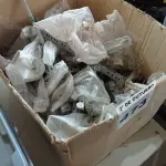 LOTE 473 - 01 LOTE COM VÁRIOS TRILHOS PARA GAVETAS E KIT’S DE PARAFUSOS PARA MONTAGENS DE MOVEIS DIVERSOS. (NO ESTADO) ATENÇÃO! FAZER A VISITAÇÃO ANTES DE ARREMATAR, NÃO SABEMOS SE FUNCIONA. LEILÃO NÃO TEM GARANTIA E NEM DEVOLUÇÃO, SUJEITO A POSSÍVEIS AVARIAS VISÍVEIS/OCULTAS E/OU AUSÊNCIA DE COMPONENTES.