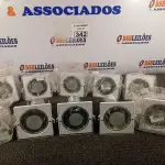 LOTE 342 - 10 LUMINÁRIAS DE EMBUTIR QUADRADA 1XE-27 MF 112 METAL TÉCNICA. (NO ESTADO) ATENÇÃO! FAZER A VISITAÇÃO ANTES DE ARREMATAR, NÃO SABEMOS SE FUNCIONA. LEILÃO NÃO TEM GARANTIA E NEM DEVOLUÇÃO, SUJEITO A POSSÍVEIS AVARIAS VISÍVEIS/OCULTAS E/OU AUSÊNCIA DE COMPONENTES.