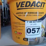 LOTE 057 - 01 BALDE DE VEDACIT, ADITIVO IMPERMEABILIZANTE PARA CONCRETOS E ARGAMASSAS 18L. (NO ESTADO) ATENÇÃO! FAZER A VISITAÇÃO ANTES DE ARREMATAR, NÃO SABEMOS SE FUNCIONA. LEILÃO NÃO TEM GARANTIA E NEM DEVOLUÇÃO, SUJEITO A POSSÍVEIS AVARIAS VISÍVEIS/OCULTAS E/OU AUSÊNCIA DE COMPONENTES.
