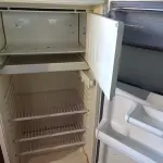 LOTE 242 - 01 GELADEIRA MARCA CÔNSUL 220V. (NO ESTADO) ATENÇÃO! FAZER A VISITAÇÃO ANTES DE ARREMATAR, NÃO SABEMOS SE FUNCIONA. LEILÃO NÃO TEM GARANTIA E NEM DEVOLUÇÃO, SUJEITO A POSSÍVEIS AVARIAS VISÍVEIS/OCULTAS E/OU AUSÊNCIA DE COMPONENTES.