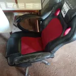 LOTE 639 - 01 CADEIRA GAMER. (NO ESTADO) ATENÇÃO! FAZER A VISITAÇÃO ANTES DE ARREMATAR, NÃO SABEMOS SE FUNCIONA. LEILÃO NÃO TEM GARANTIA E NEM DEVOLUÇÃO, SUJEITO A POSSÍVEIS AVARIAS VISÍVEIS/OCULTAS E/OU AUSÊNCIA DE COMPONENTES.