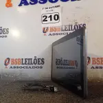 LOTE 210 - 01 TABLET SAMSUNG COM CABO. (NO ESTADO) ATENÇÃO! FAZER A VISITAÇÃO ANTES DE ARREMATAR, NÃO SABEMOS SE FUNCIONA. LEILÃO NÃO TEM GARANTIA E NEM DEVOLUÇÃO, SUJEITO A POSSÍVEIS AVARIAS VISÍVEIS/OCULTAS E/OU AUSÊNCIA DE COMPONENTES.
